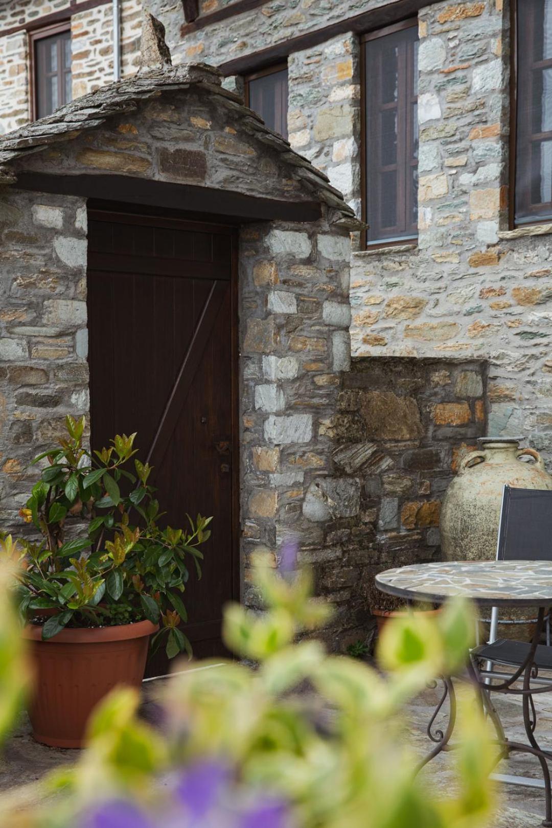 Palio Eleotrivio Guesthouse Agios Lavrentios エクステリア 写真