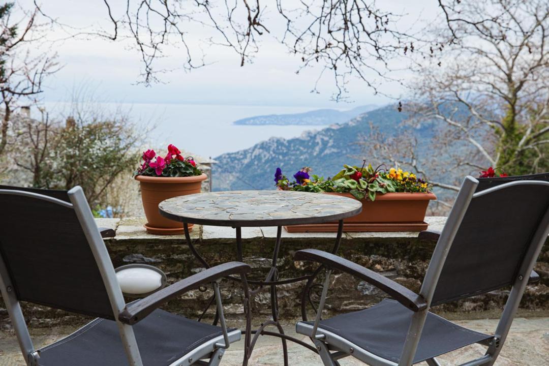 Palio Eleotrivio Guesthouse Agios Lavrentios エクステリア 写真