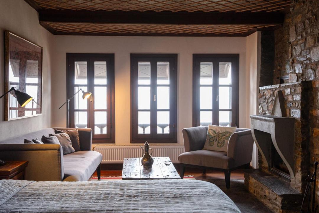 Palio Eleotrivio Guesthouse Agios Lavrentios エクステリア 写真