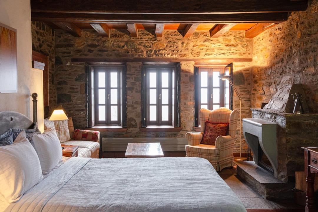 Palio Eleotrivio Guesthouse Agios Lavrentios エクステリア 写真