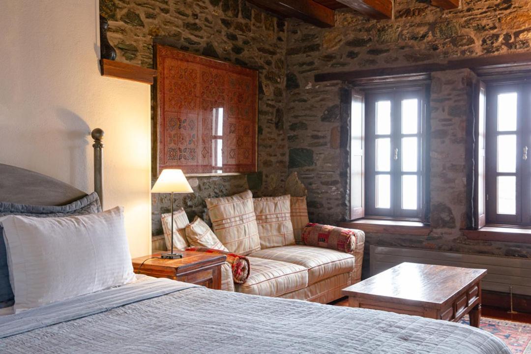 Palio Eleotrivio Guesthouse Agios Lavrentios エクステリア 写真