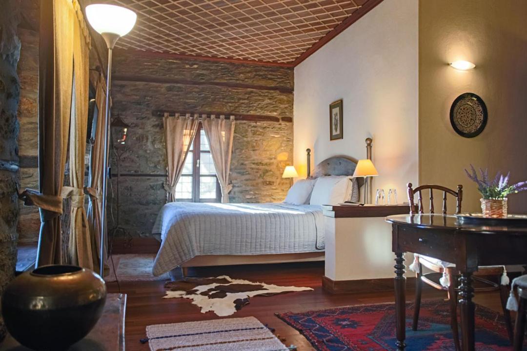Palio Eleotrivio Guesthouse Agios Lavrentios エクステリア 写真